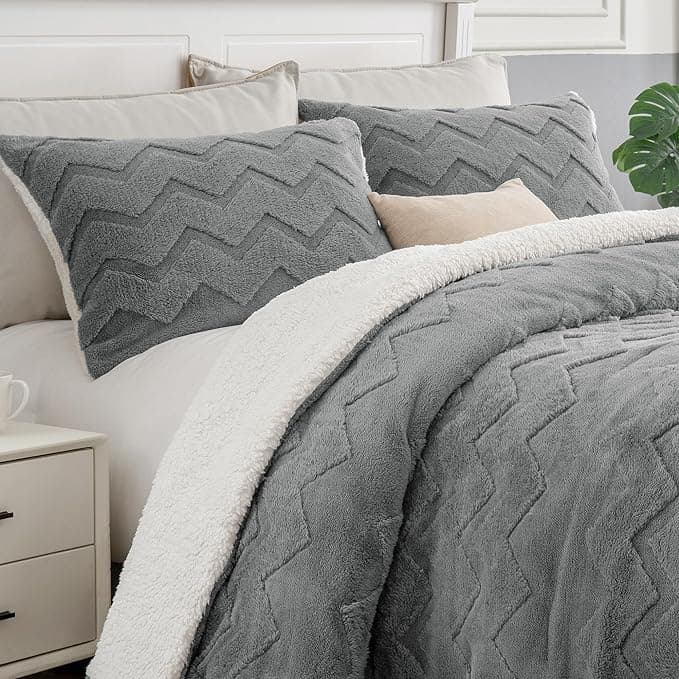 BEDELITE Fluffy Queen Comforter Set – Super Soft Sherpa Grey Comforter