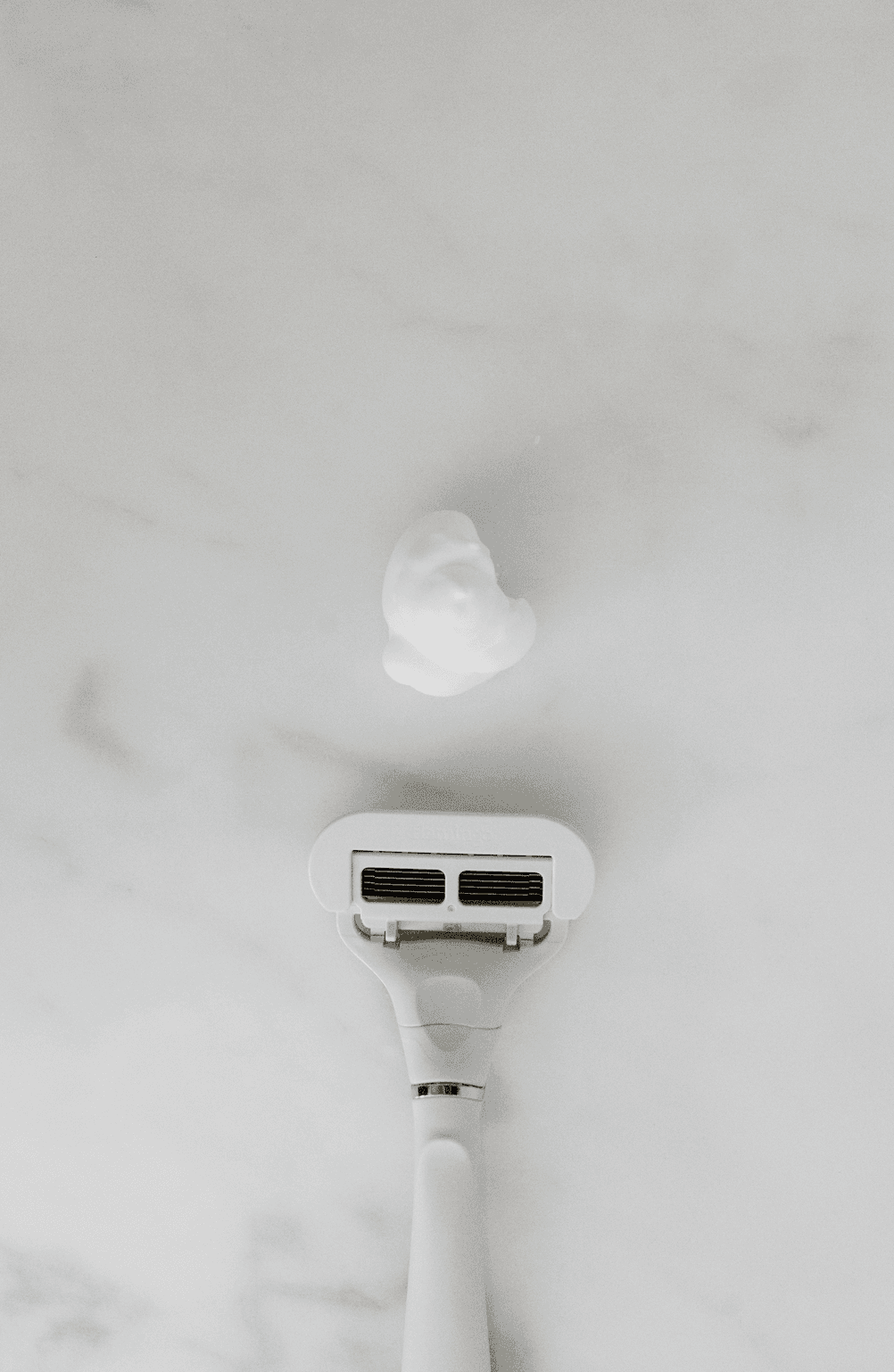 How to Get Rid of Razor Bumps Fast (For Women)